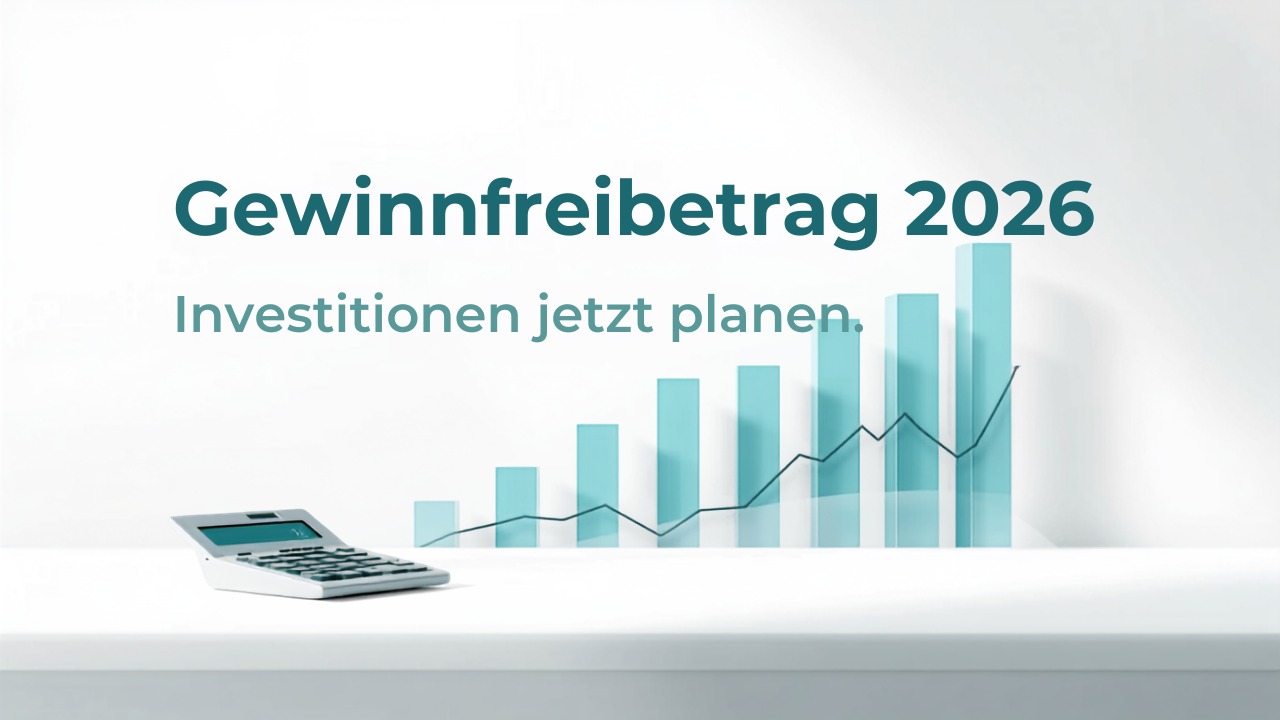 Taschenrechner und aufsteigende Balken als Symbol für den Gewinnfreibetrag 2026